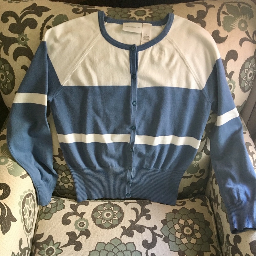 Liz Claiborne light cardigan sweater LN